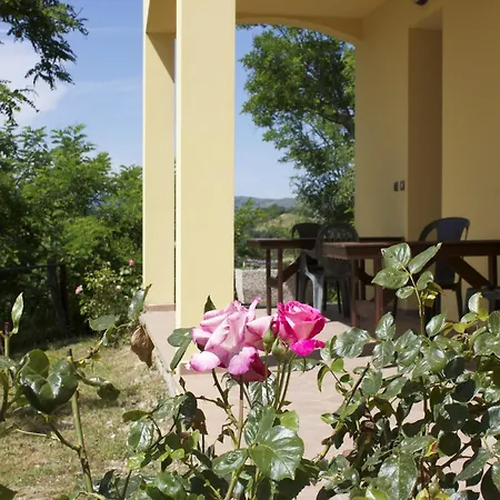 Rural Retreat In Sassoleone