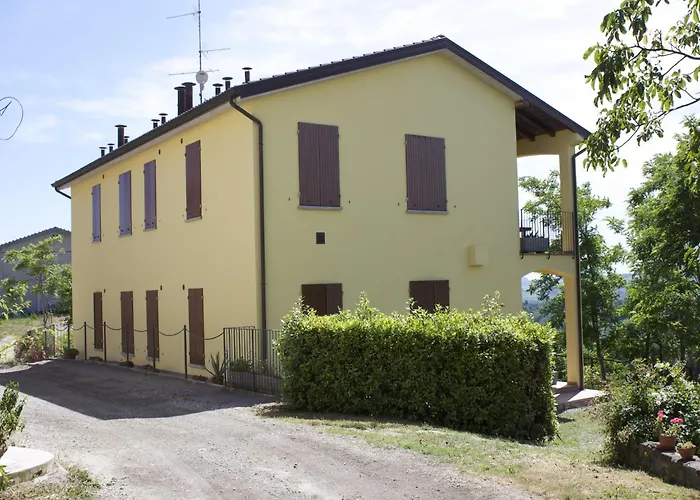 Rural Retreat In Appartement Sassoleone