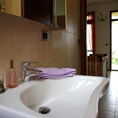 Apartment Rural Retreat In Sassoleone *